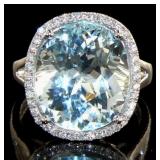 14kt Gold 10.58 ct Aquamarine & Diamond Ring