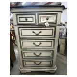 Elements 6 Drawer Chest - Showroom Model -