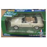 Die Cast Metal Ford Mustang-Doors Open