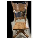 Beautiful Oak Swivel Desk Chair
