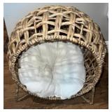 Wicker Elevated Egg Farmhouse Dog Bed