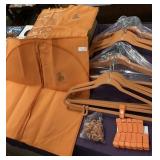 JM Huggable Hanger Set