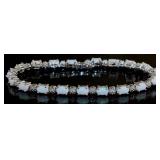 Elegant 8.40 ct Opal & Diamond Bracelet