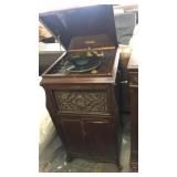 Estate Victrola Record Player