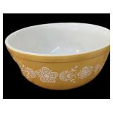 Vintage Pyrex Bowl