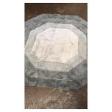 McKenzie 5X5 oct Rug Gray