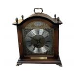Estate Bulova Mantle Clock wï¿½ Key Keeping Time