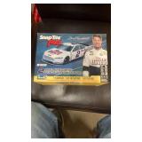 SnapTite Max1/24 Scale Model