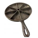 Cast Iron Lodge Cornbread Skillet