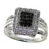 Elegant 1.00 ct Black & White Diamond Ring