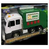New Giant Recycling Garbage Truck wï¿½ Lights &