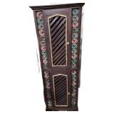 Country Style Cabinet wï¿½ Shelving