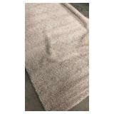 5 x 8 Supriva Nylon Rug