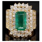 18kt Gold 5.80 ct Natural Emerald & Diamond Ring