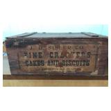 JD Sislwr Crackers, Cakes & Biscuit Box