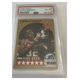 1990 Hoops #18 Magic Johnson Card