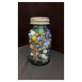 Quart  Ball Mason Jar wï¿½ Marbles