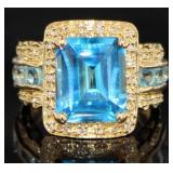 18kt Gold 7.60ct Natural Blue Topaz & Diamond Ring