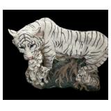 White Tiger & Cubs