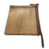 Vintage 12 ï¿½ Ingento Paper Cutter