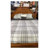 New King Comforter, Shams & Dust Ruffle & Throw