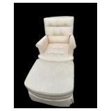 Estate Arm Chair wï¿½ Ottoman