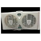 Estate Holmes Window Fan-Working Good
