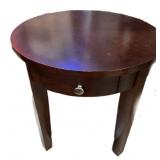 Table wï¿½ Drawer