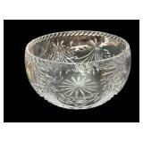 5 ï¿½ x 8 ï¿½ Lead Crystal Bowl