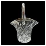 7 ï¿½ x 9.5 ï¿½ Pressed Crystal  Basket