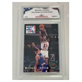 1993 Skybox International #14 Michael Jordan Card