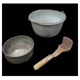 Vintage Granite Cooker, Spatula & Cake Pan