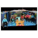 Preowned Star Trek Station wï¿½ (6) Action Figures