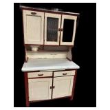 Vintage Kitchen Cabinet wï¿½ Sifter