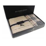 Burberry UNUSED Towel Set