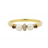 18kt Gold Mikimoto Pearl & Diamond Ring