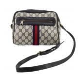 Gucci GG Supreme Sherry Shoulder Bag