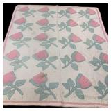 79 ï¿½ x 66 ï¿½ Pink Floral Appliquï¿½d Quilt
