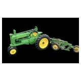 ERTL JOHN DEERE Tractor & Plow