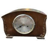 Mantle Clock wï¿½ Chimes