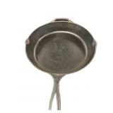 12 ï¿½ Cast Iron Lodge Skillet