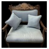 Victorian Settee wï¿½ Blue Upholstery