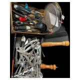 Kitchen Utensils, Silverware, Wood Salt & Pepper