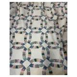 Double Wedding Ring Quilt