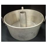 Vintage Worthmore Aluminum Angel Food Cake Pan