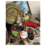 Huge Pallet-Lots of Fall & Christmas Decor