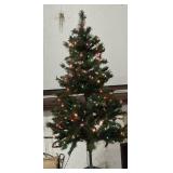 4 ï¿½ Multicolor Lighted Christmas Tree
