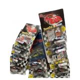 (12) NASCAR Cars All Different Some wï¿½ Cards