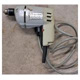Black & Decker 1/4" Drill (Works)