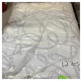 Queen Sealy Mattress ( Note Does Have